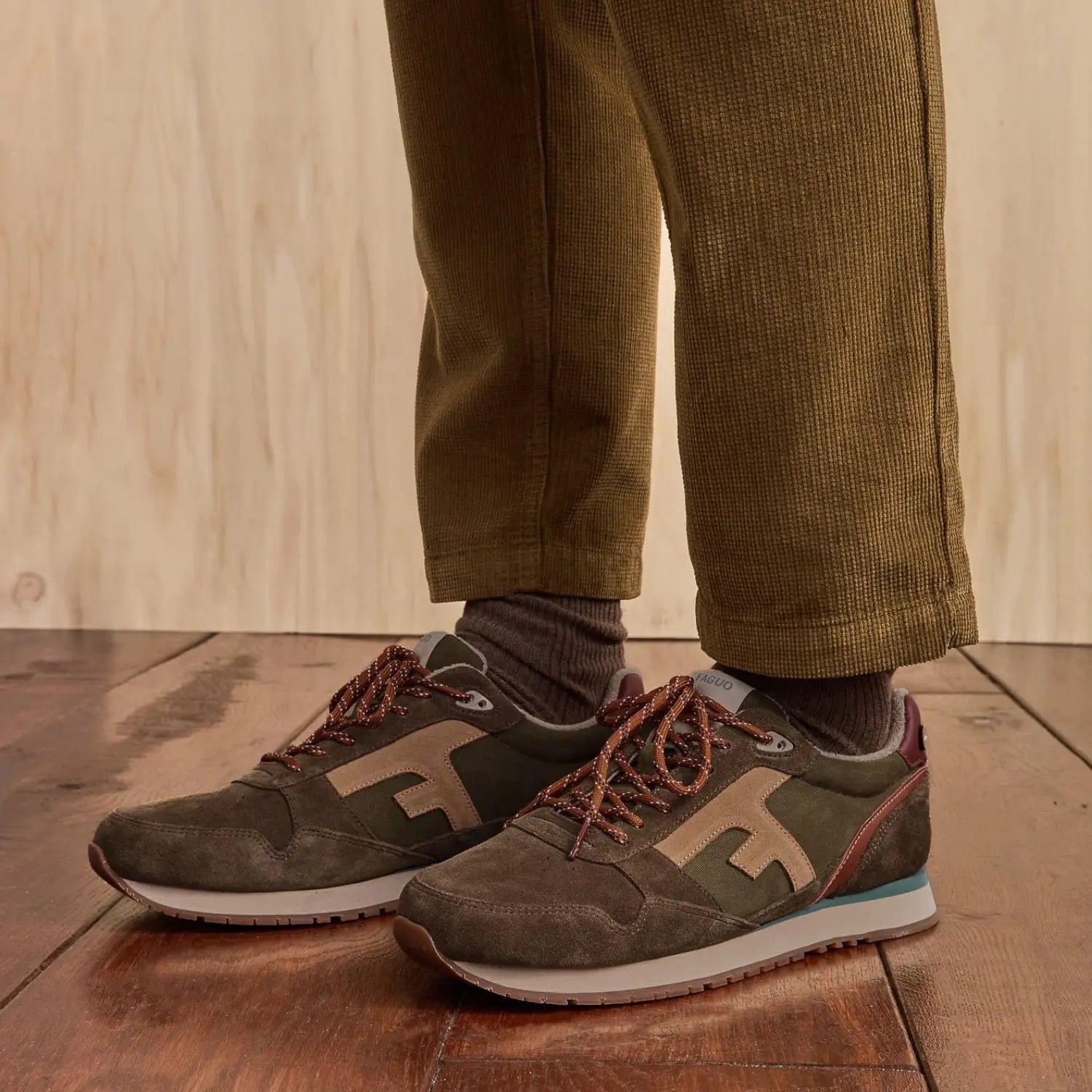 FAGUO -  ELM RUNNINGS KAKI & BEIGE -  Klubb