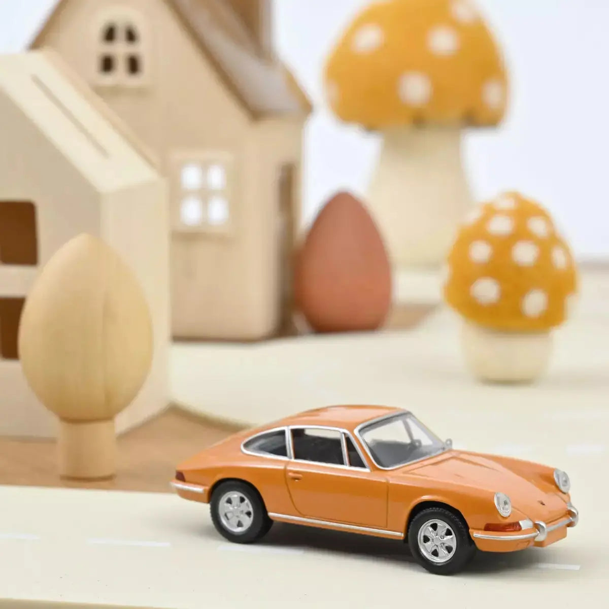 PORSCHE 911 1969 JAUNE - 1/43 NOREV -  Klubb