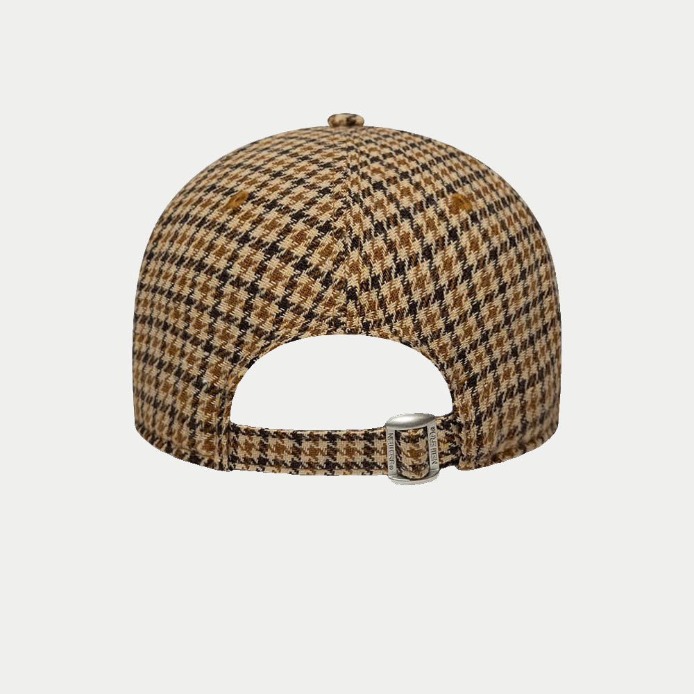 Casquette 9Twenty A-Frame New York Yankees Check beige New Era - vue de dos, sangle réglable et ouverture arrière