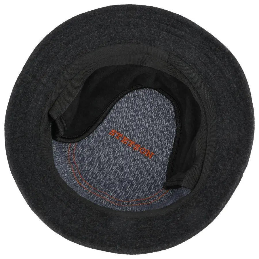 GORRO MIDVAL CON ALMOHADILLAS ANTRACITA