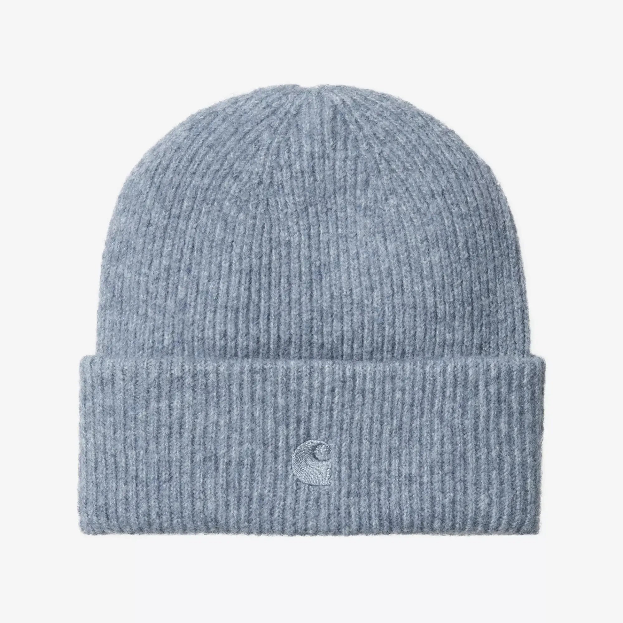 Bonnet Curtis Shady Blue Carhartt WIP, maille côtelée bleu gris clair, revers large et logo C brodé ton sur ton