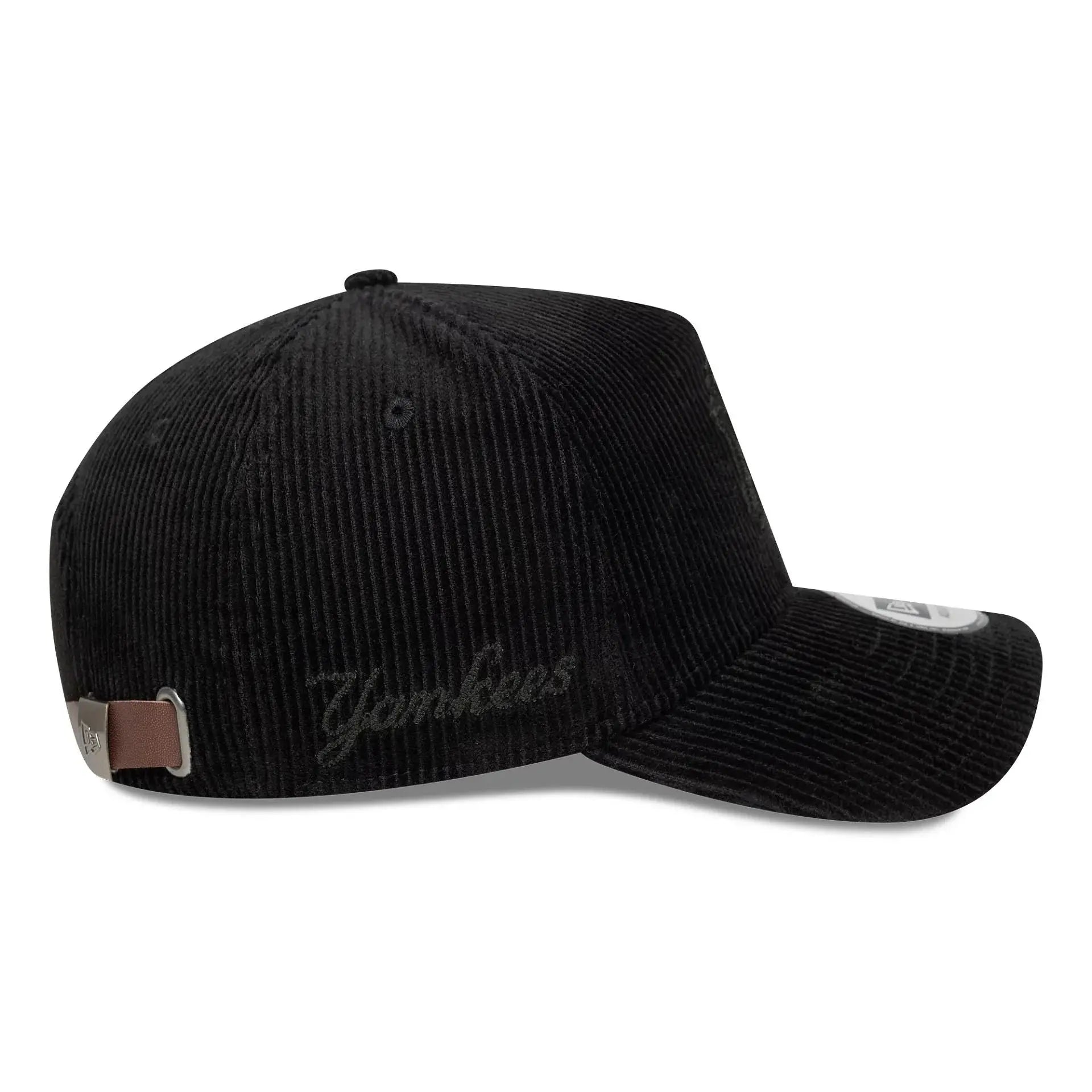 NEW ERA -  CASQUETTE 9FORTY E-FRAME NEW YORK YANKEES VELOURS NOIR -  Klubb