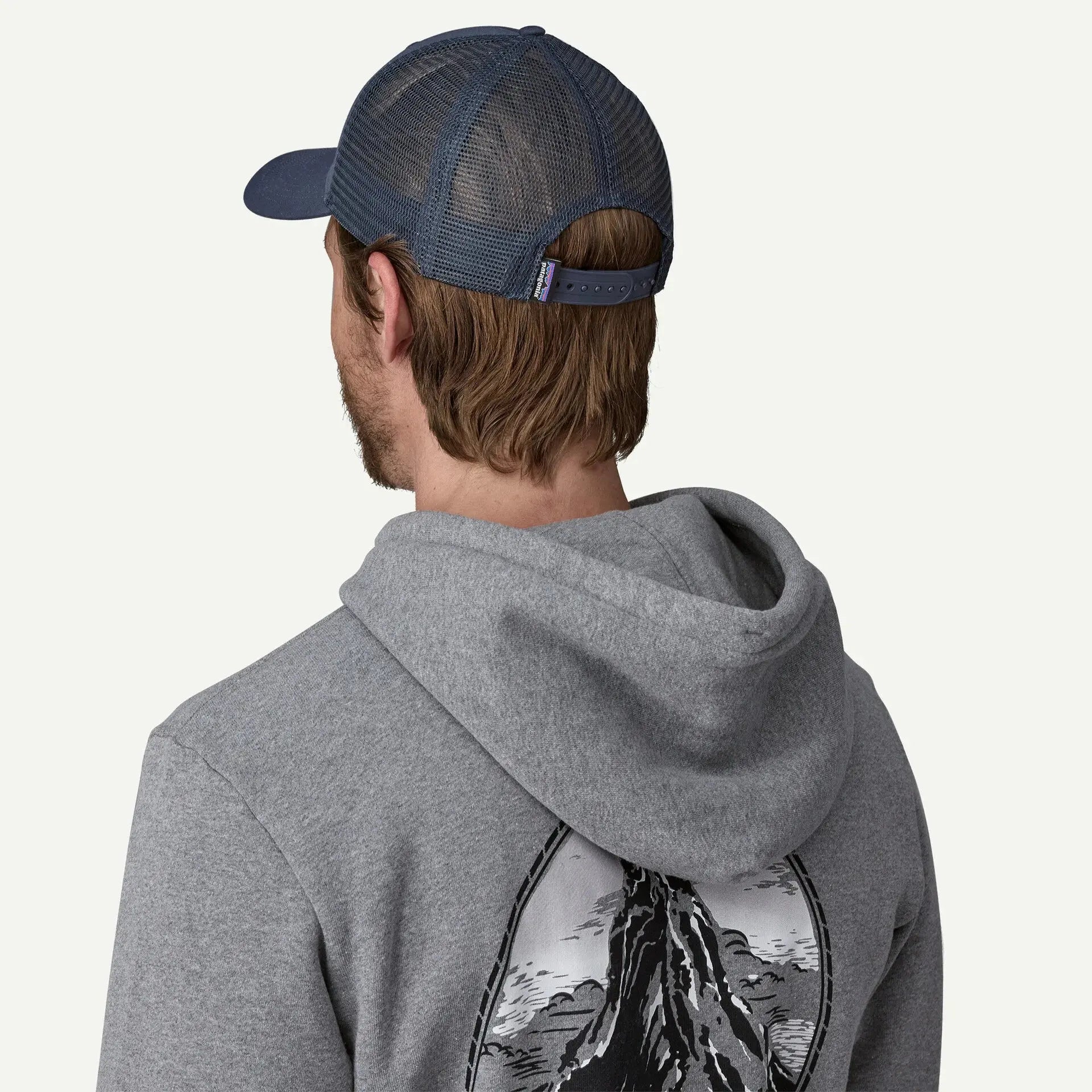 PATAGONIA -  CASQUETTE P-6 LOGO LOPRO TRUCKER NAVY -  Klubb
