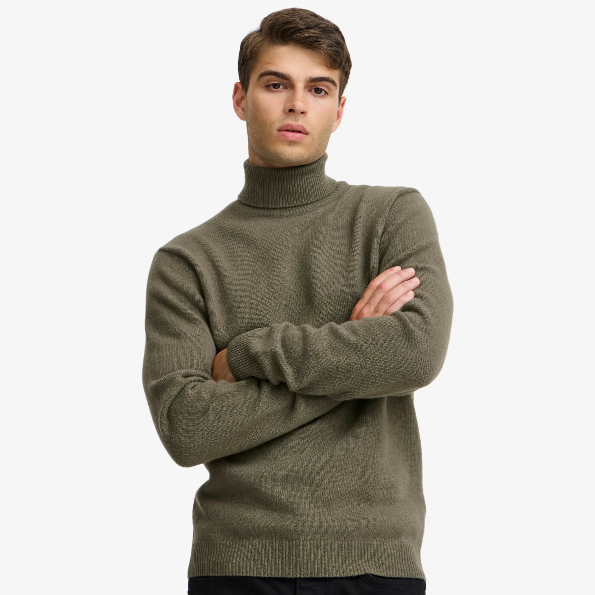 COL ROULÉ - OLIVE CASUAL FRIDAY -  Klubb