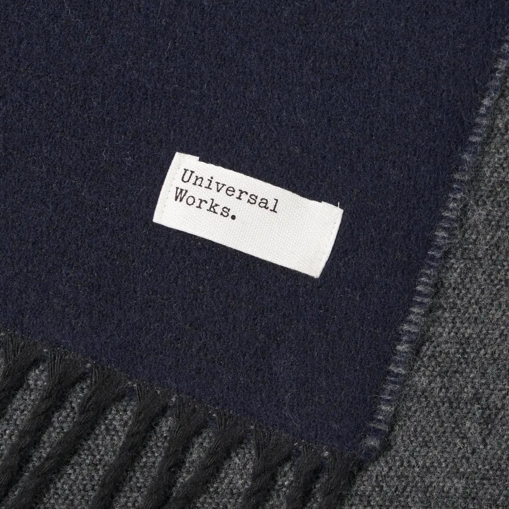 UNIVERSAL WORKS -  ÉCHARPE RÉVERSIBLE MARINE & GRIS -  Klubb