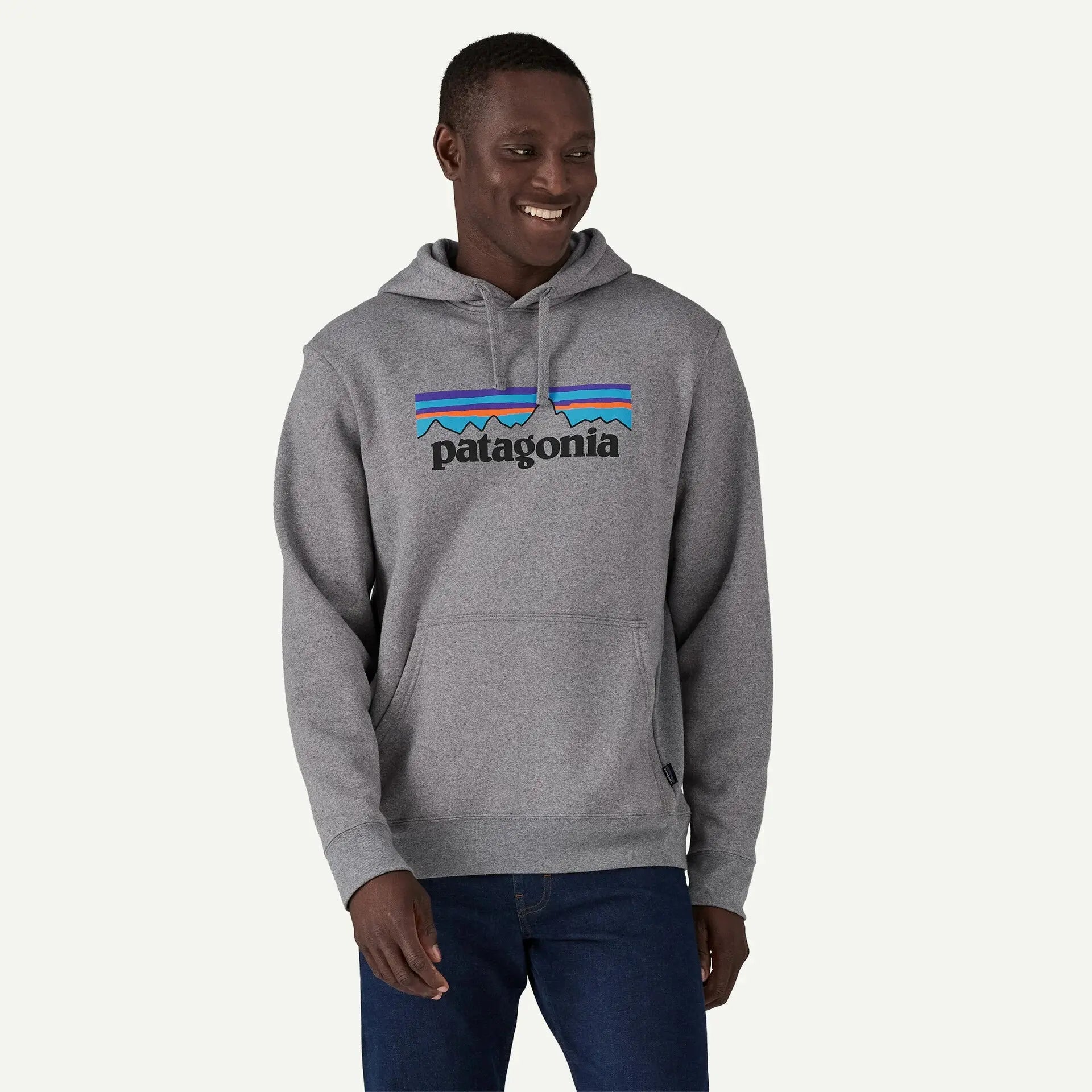 PATAGONIA -  HOODIE P-6 LOGO VERT -  Klubb