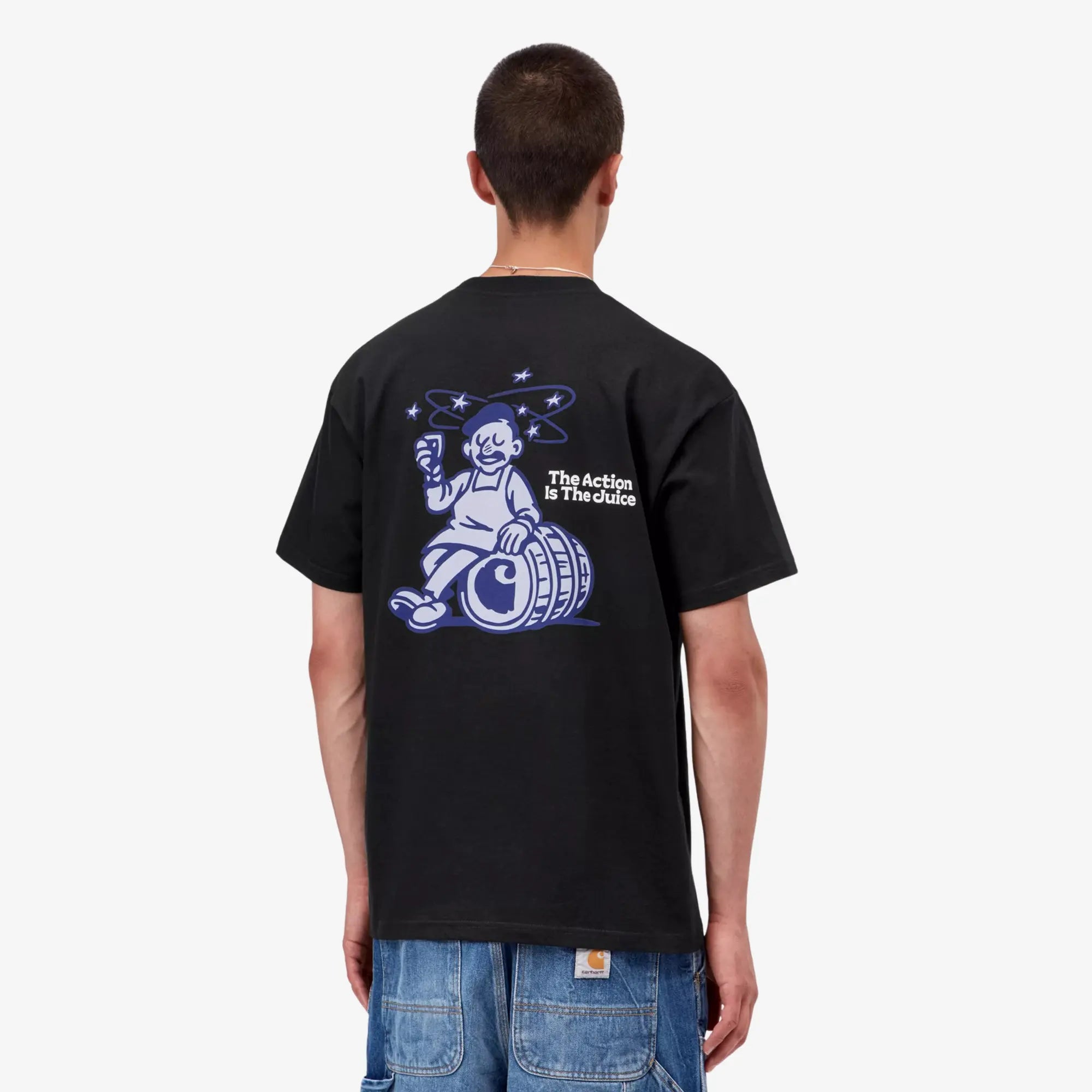 T-shirt Grape Picker noir Carhartt WIP porté de dos, grand imprimé vigneron bleu marine et lavande centré sur le dos