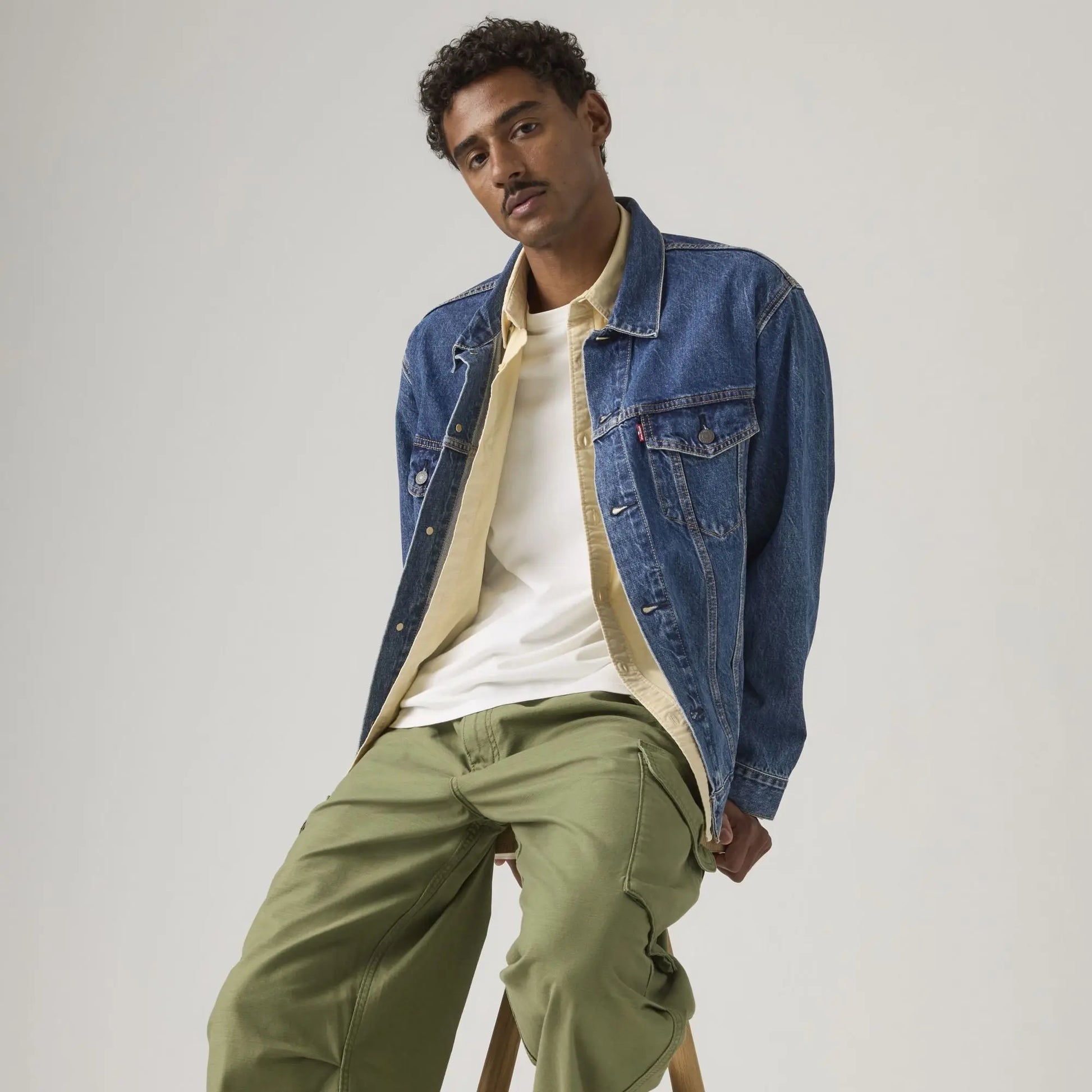 Veste Levi's Trucker Relaxed Fit Million Dollar portée assise, coupe relaxed et patte de boutonnage