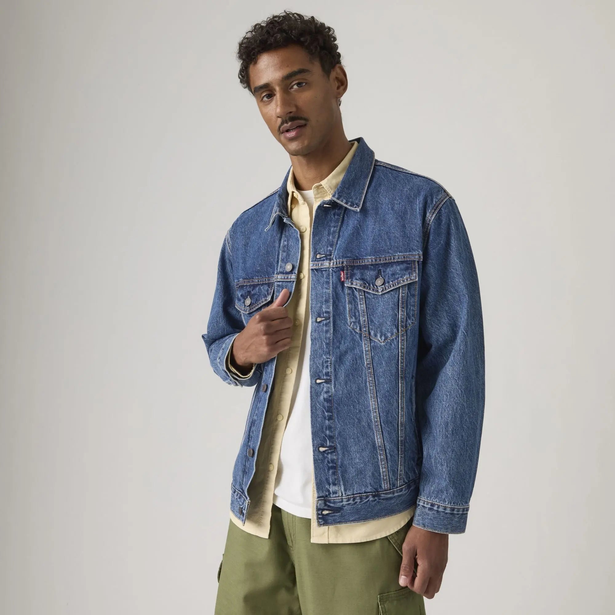 Veste Levi's Trucker Relaxed Fit Million Dollar portée trois-quarts, poche poitrine et étiquette rouge