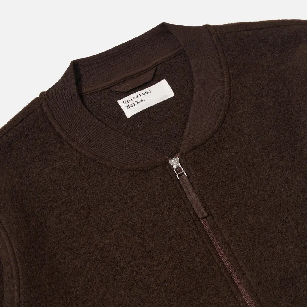 UNIVERSAL WORKS -  ZIP BOMBER BROWN -  Klubb