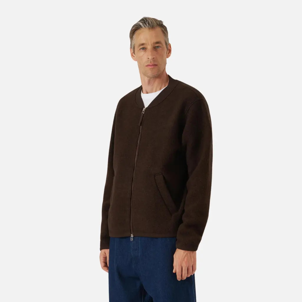 UNIVERSAL WORKS -  ZIP BOMBER BROWN -  Klubb