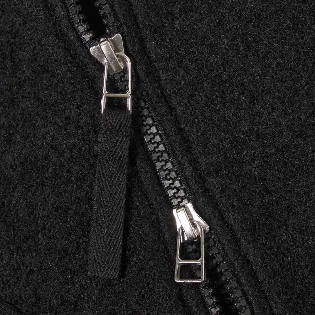 UNIVERSAL WORKS -  ZIP WAISTCOAT BLACK -  Klubb