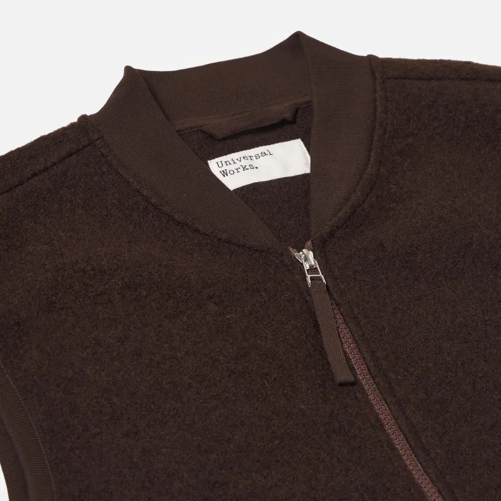 UNIVERSAL WORKS -  ZIP WAISTCOAT BROWN -  Klubb