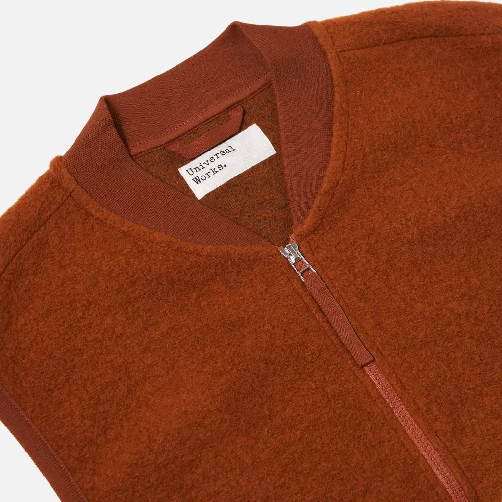 UNIVERSAL WORKS -  ZIP WAISTCOAT RUST -  Klubb