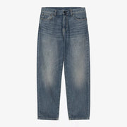 Aaron Pant Carhartt WIP Blue Dark Used à plat de face, denim bleu moyen patiné, moustaches claires aux cuisses