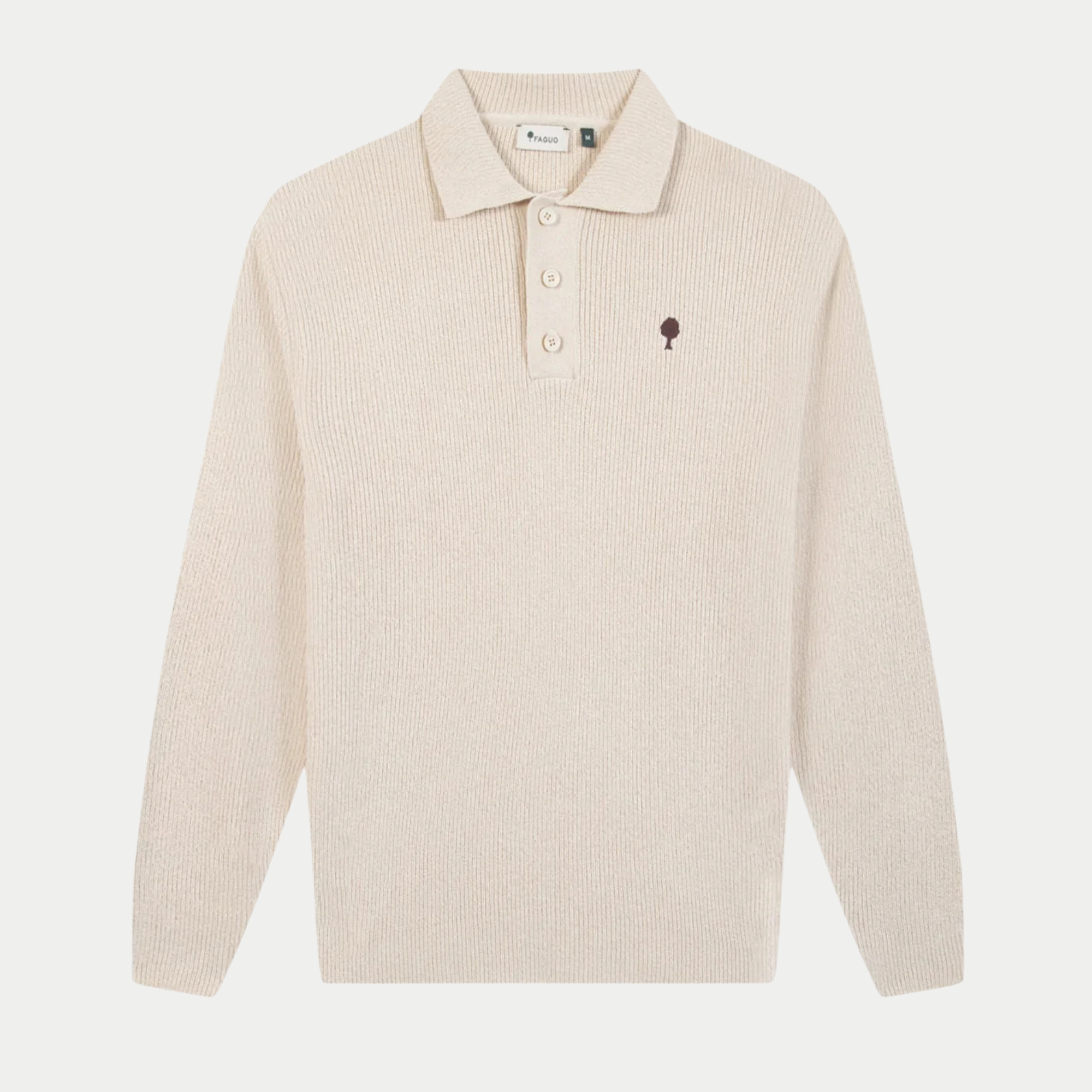 Pull col polo Aulnay écru Faguo à plat de face, patte trois boutons et broderie arbre prune