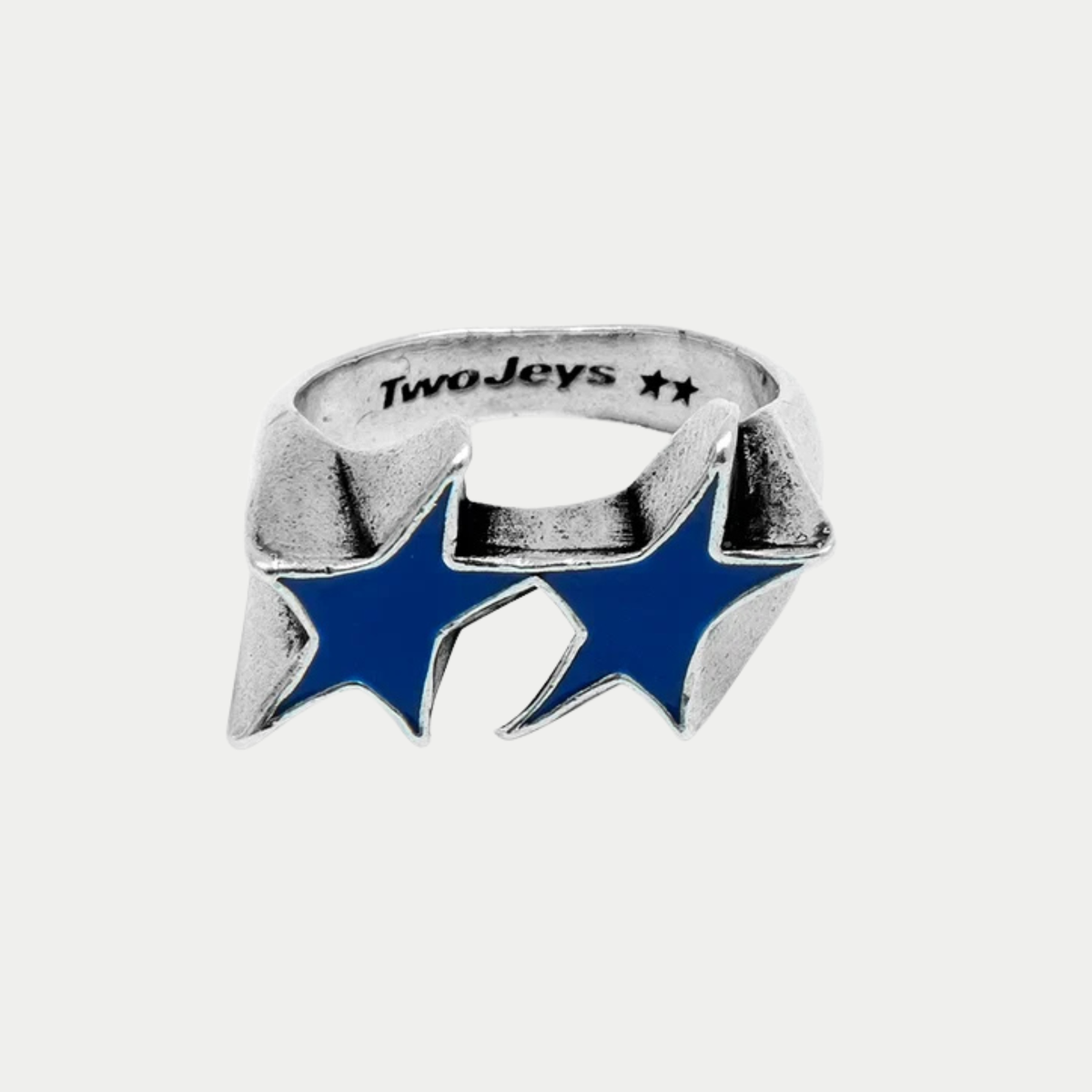 Bague Icon Single Émaillée Bleue Twojeys - vue de face des étoiles bleues et gravure TwoJeys à l'intérieur