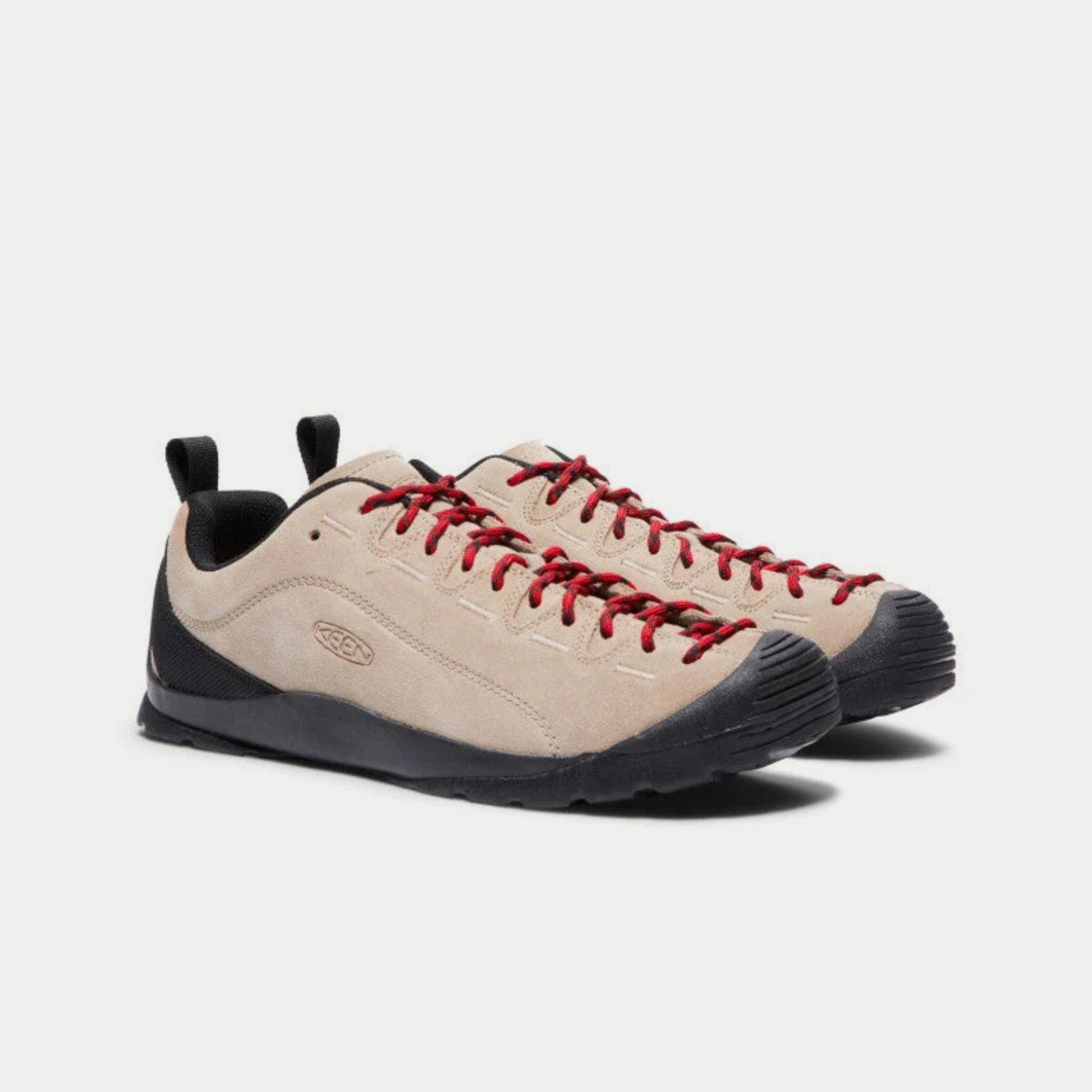 Baskets Jasper Silver Mink KEEN - la paire de trois quarts avant, renforts noirs et tirants au talon