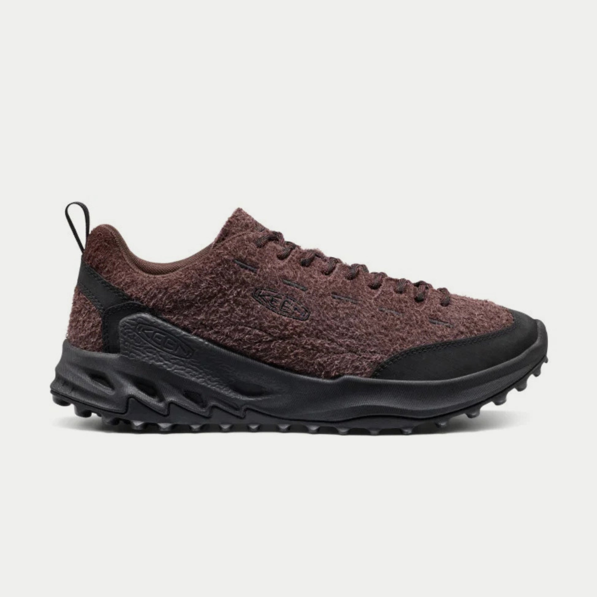 Baskets Jasper Zionic Java & Black KEEN - profil extérieur, tige en daim brossé brun prune et semelle noire crantée