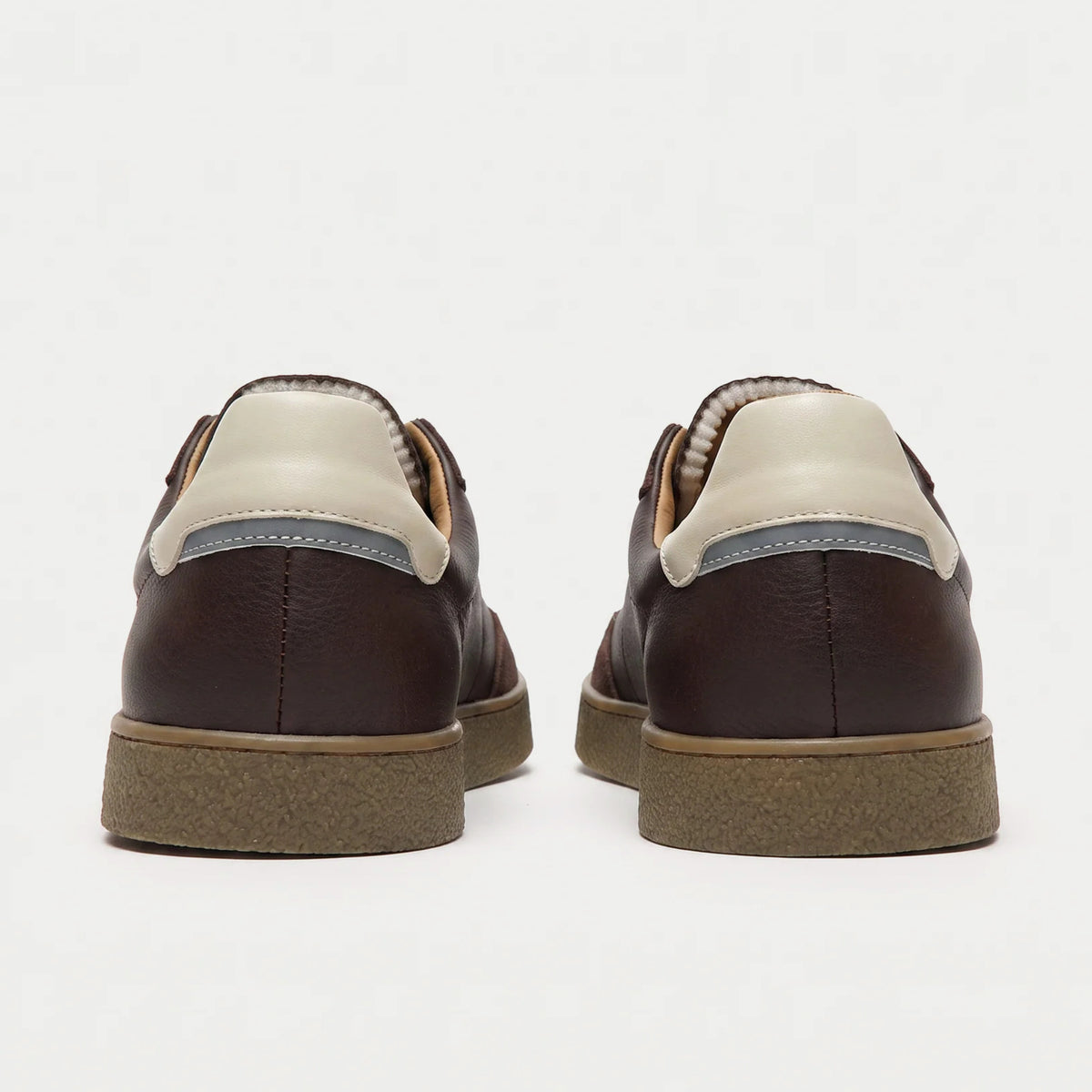 Baskets Lumbo chocolat Faguo - talons vus de dos, contreforts écrus et bande grise