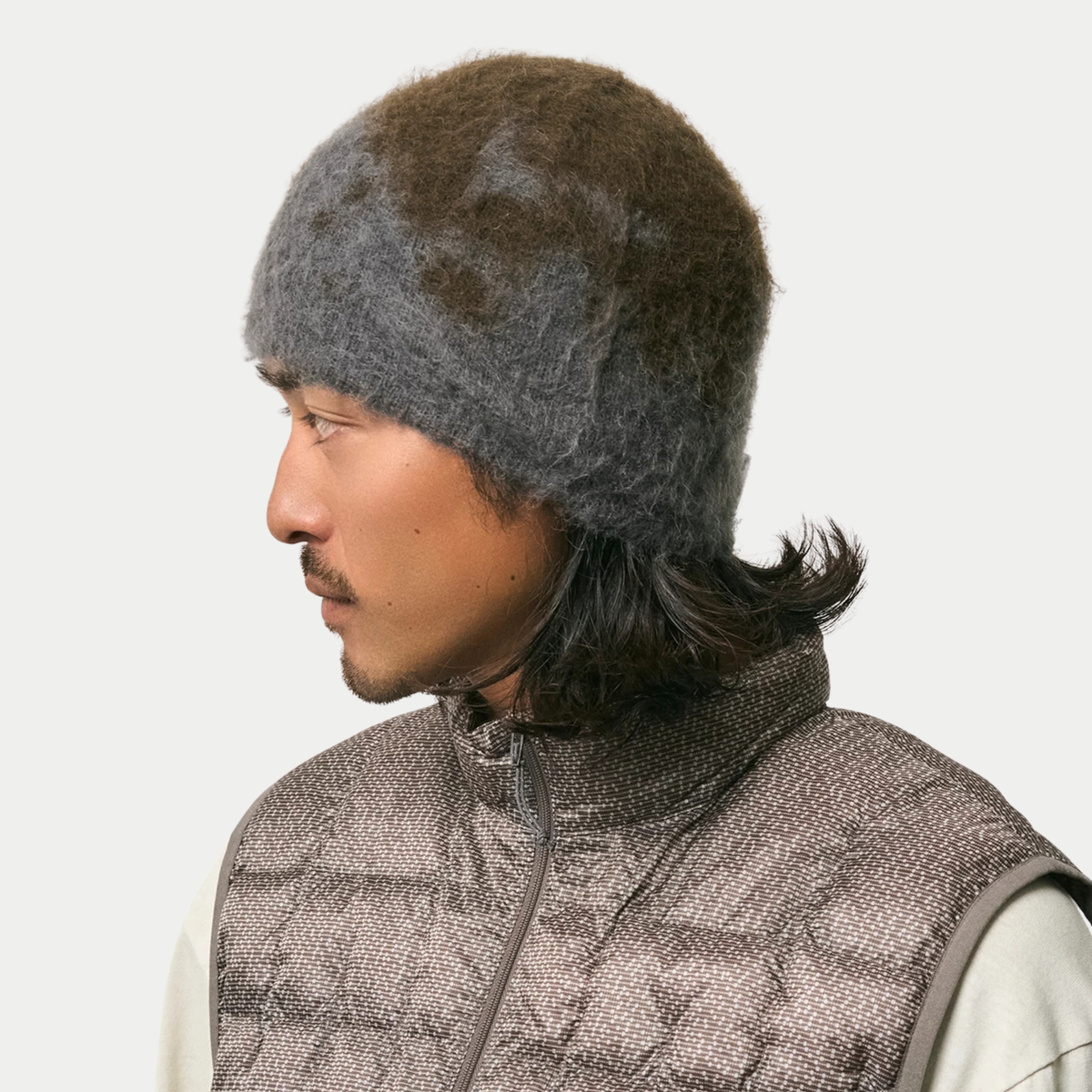 Bonnet en Mohair Slate Gramicci - vue portée de profil