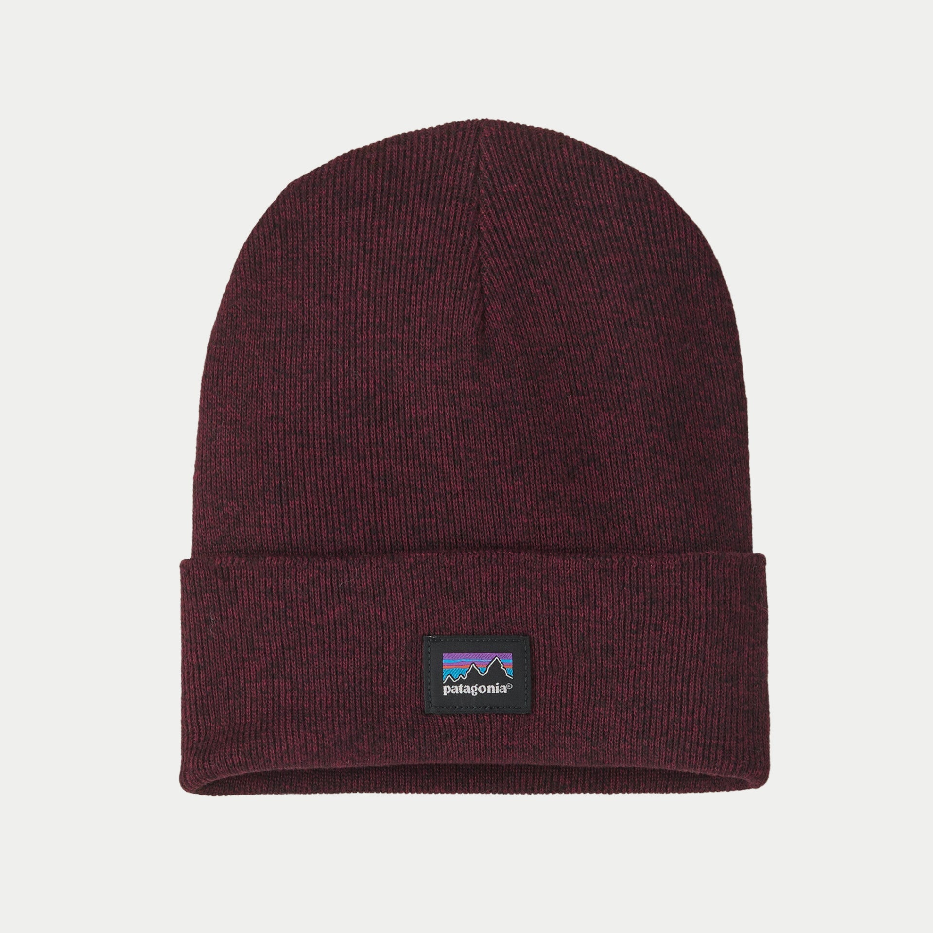 Bonnet Everyday Patagonia Berry Fig - vue de face, revers repliable et étiquette tissée