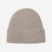 Bonnet Gabe Fleur de Sel beige sable Carhartt WIP à plat, maille côtelée et étiquette blanche sur le revers
