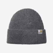 Bonnet Gabe Styx gris Carhartt WIP à plat, maille côtelée et étiquette Carhartt blanche sur le revers
