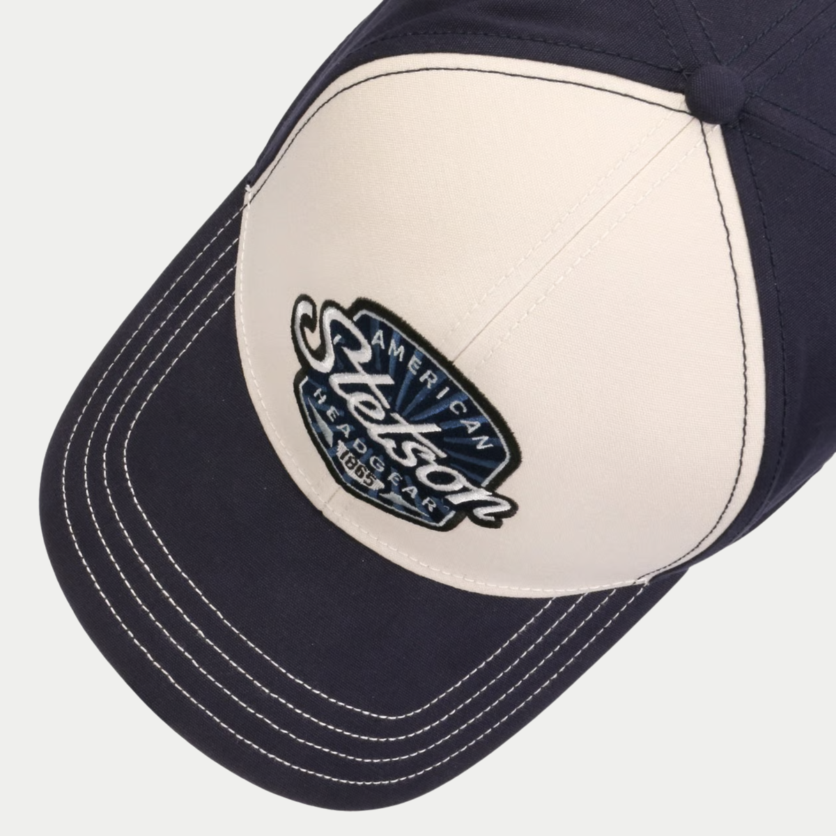 Casquette baseball Stetson 1865 American Headgear écru et bleu marine - vue de dessus, visière surpiquée