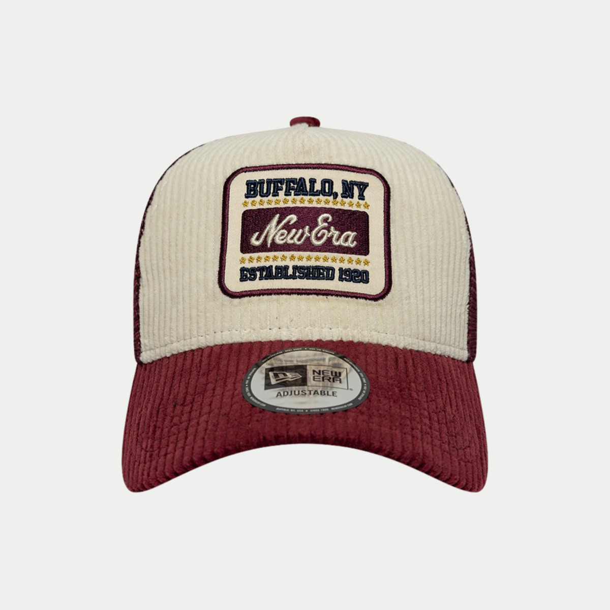 Casquette Trucker Cord Visor crème et bordeaux - vue de face, façade en velours côtelé et patch New Era 1920