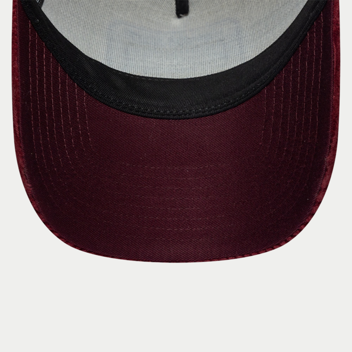 Casquette Trucker Cord Visor crème et bordeaux - dessous de visière bordeaux