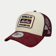 Casquette 9Forty E-Frame Trucker Cord Visor crème et bordeaux New Era - trois-quarts, patch brodé Buffalo NY