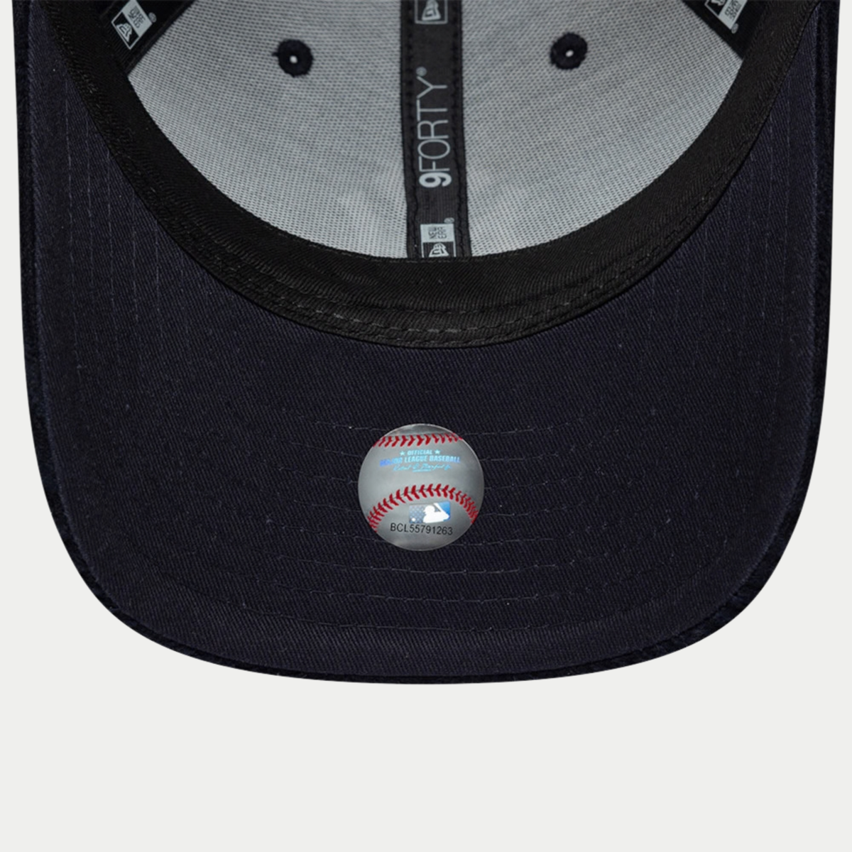 Casquette 9Forty Yankees Cord Visor bleu marine - dessous de visière et bande intérieure 9Forty