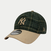 Casquette 9Twenty New York Yankees Mix Check vert foncé New Era - trois-quarts avant, logo NY beige brodé sur carreaux