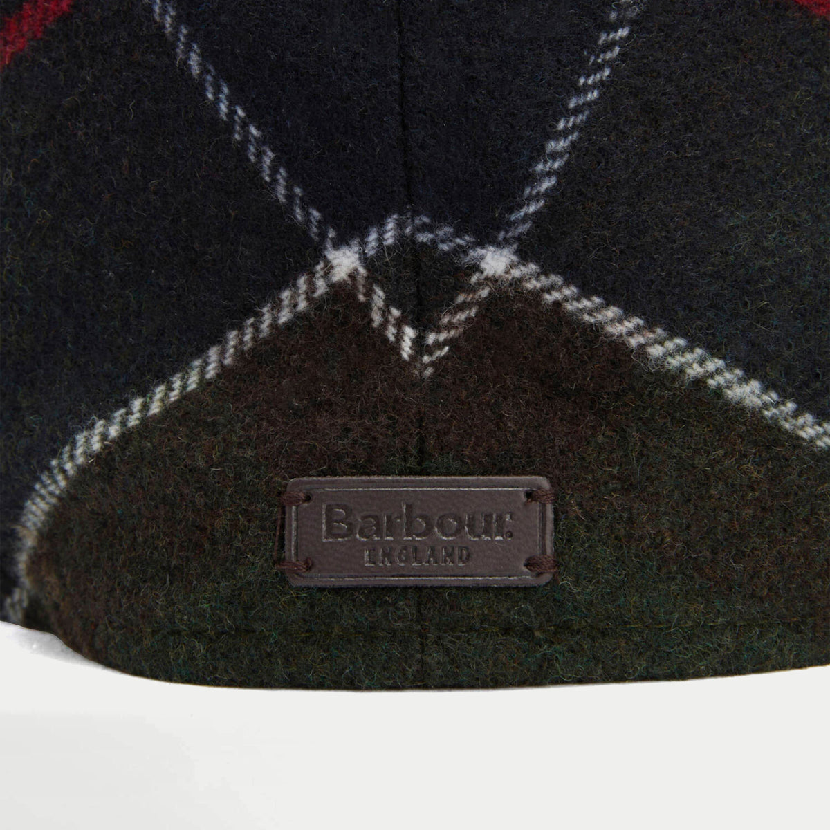Casquette plate Gallingale tartan Barbour - gros plan sur la couture avant et l'étiquette Barbour