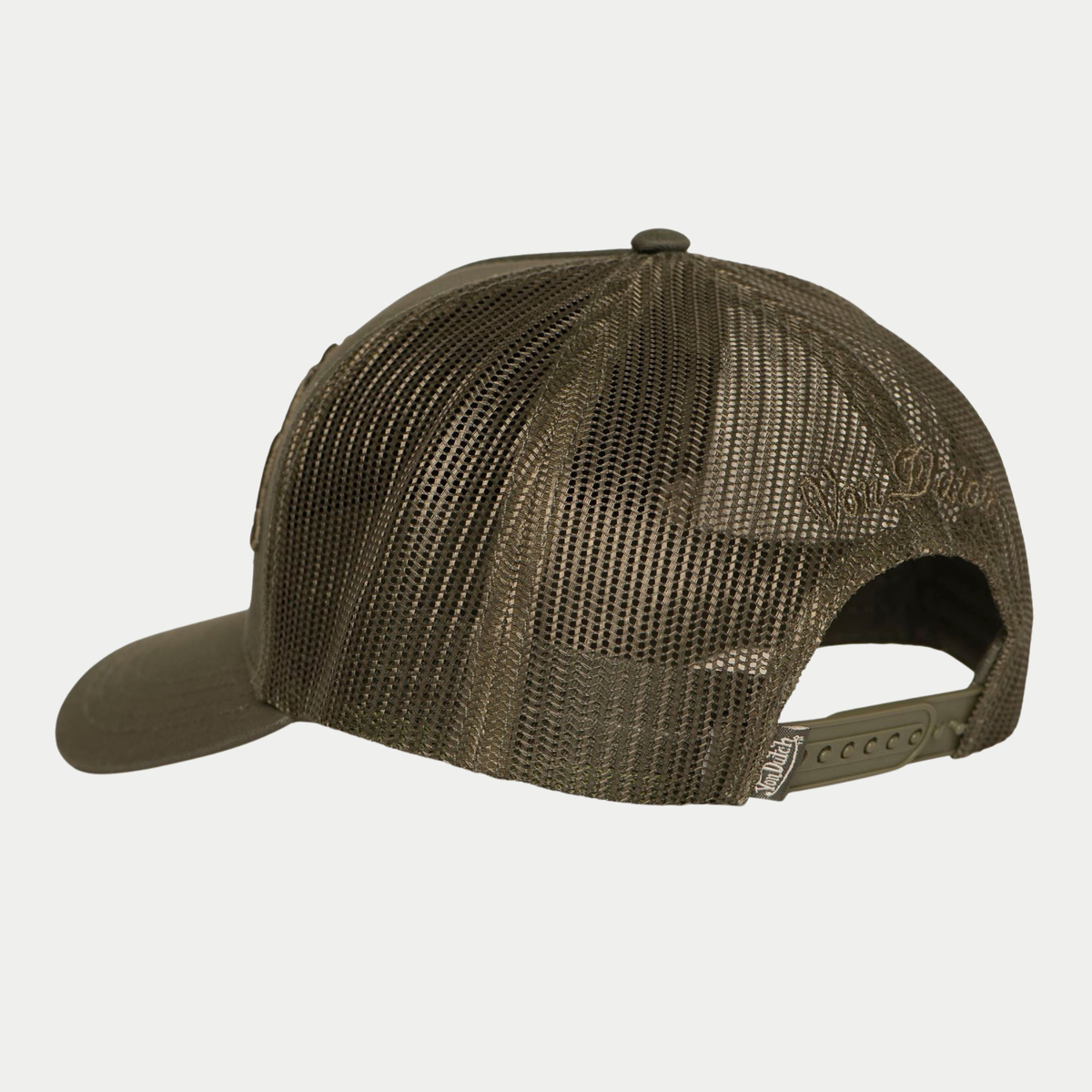 Arrière de la casquette trucker Von Dutch kaki : filet, signature brodée ton sur ton et fermeture snapback