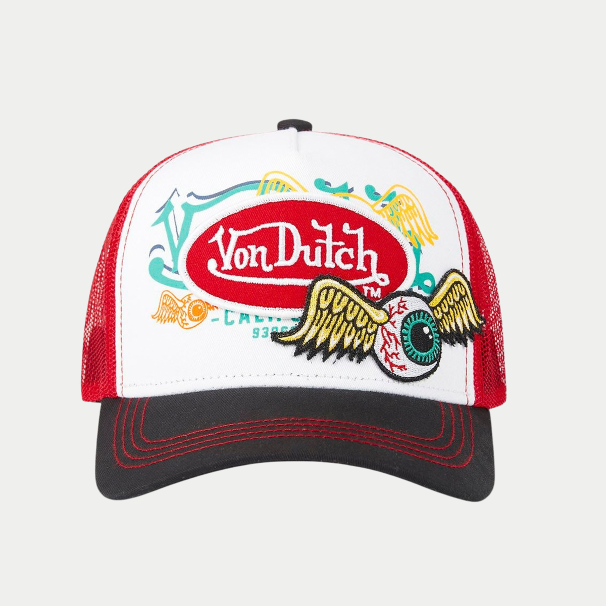 Casquette Von Dutch Patches de face : devant blanc imprimé, logo rouge, œil ailé, visière noire