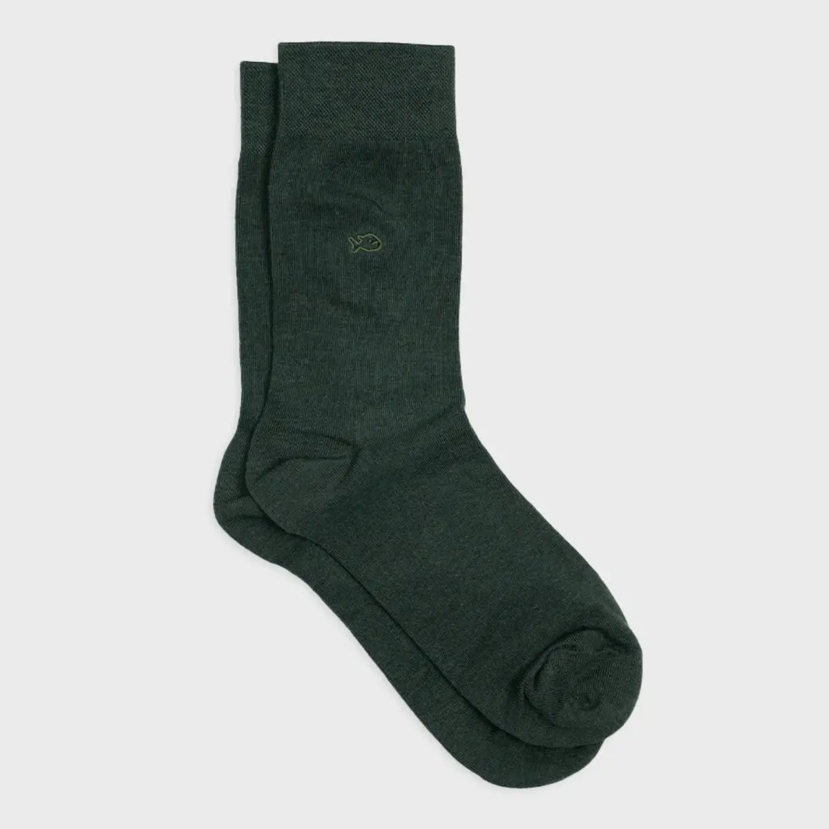 Chaussettes Bambou Vert Foncé BillyBelt - paire à plat, petit poisson brodé ton sur ton sur la tige