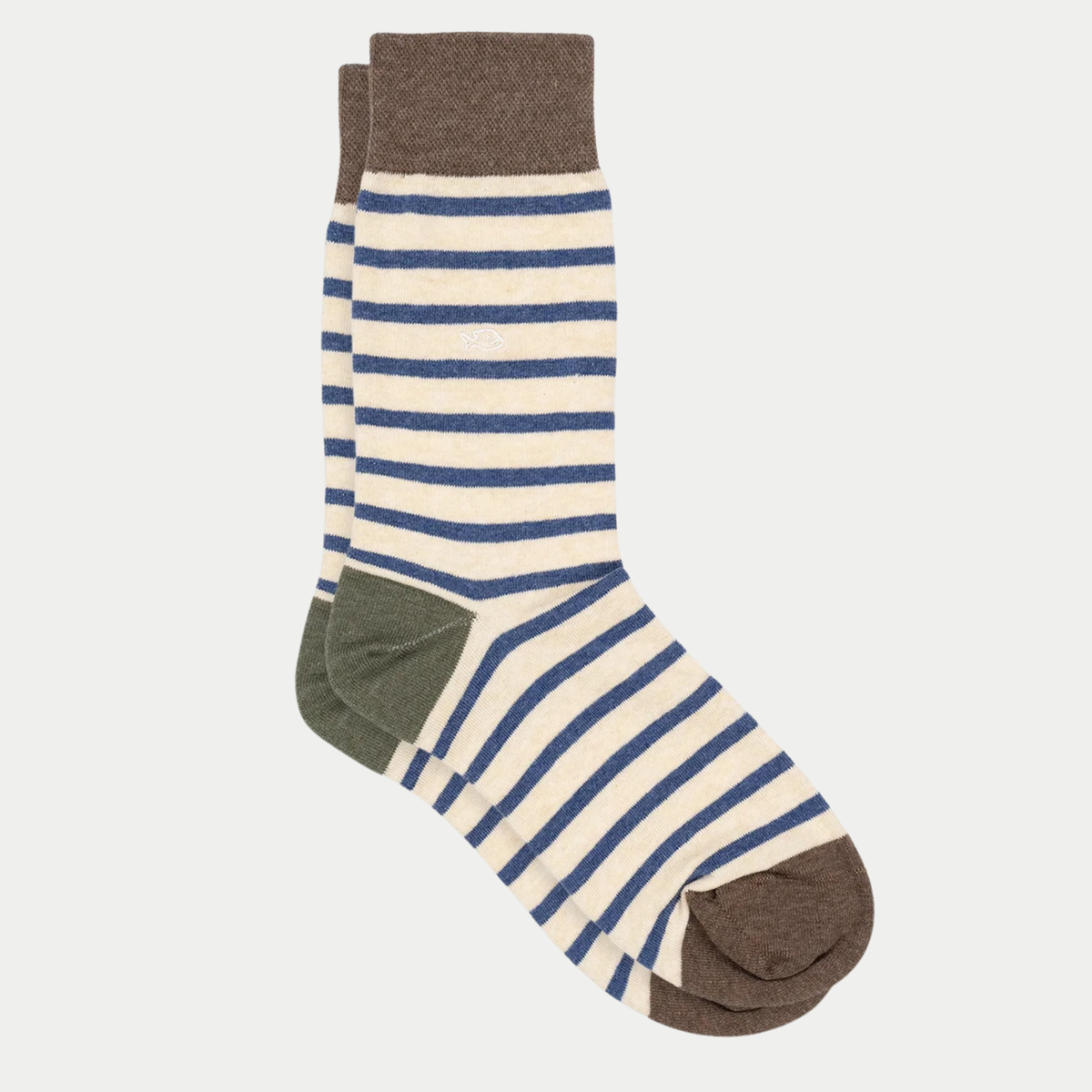 Chaussettes BillyBelt à rayures larges beige et bleu, bord-côte et pointe marron, talon kaki, posées à plat.