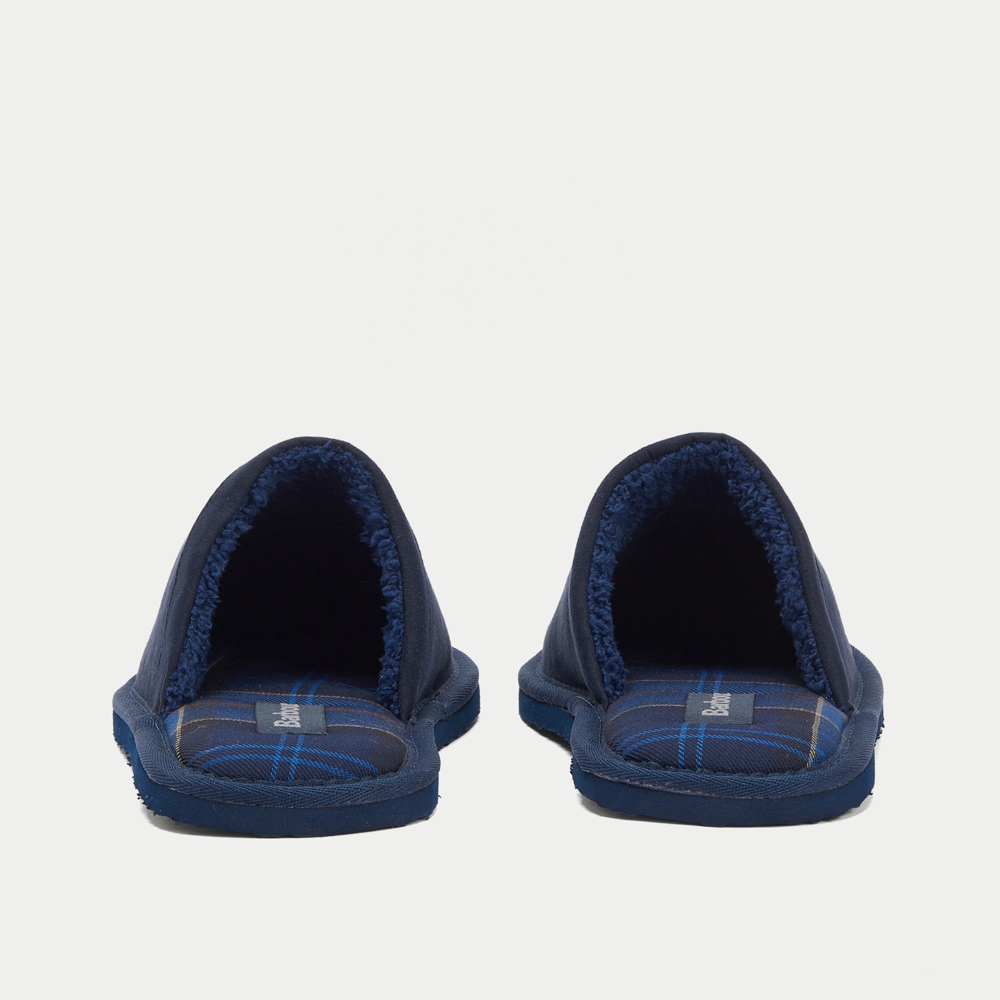Chaussons Everitt marine Barbour vus de dos, talon ouvert, doublure sherpa bleue et première tartan