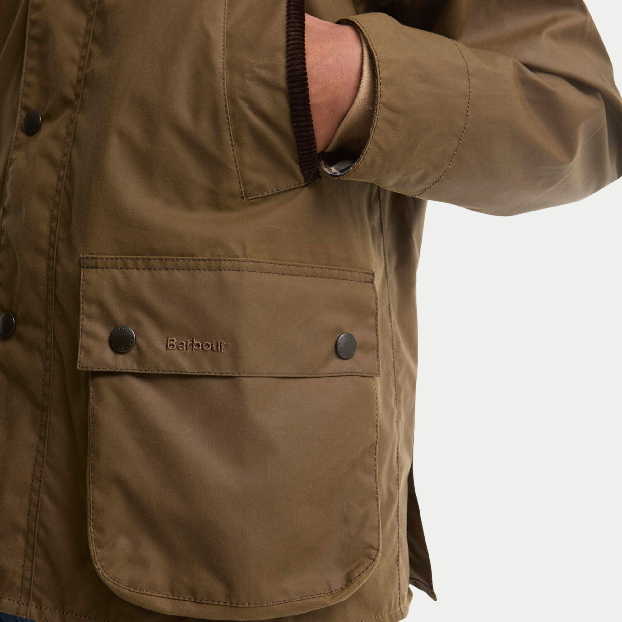 Poche à soufflet de l'Icons Bedale : broderie Barbour sur le rabat, poche chauffe-mains bordée de velours côtelé.