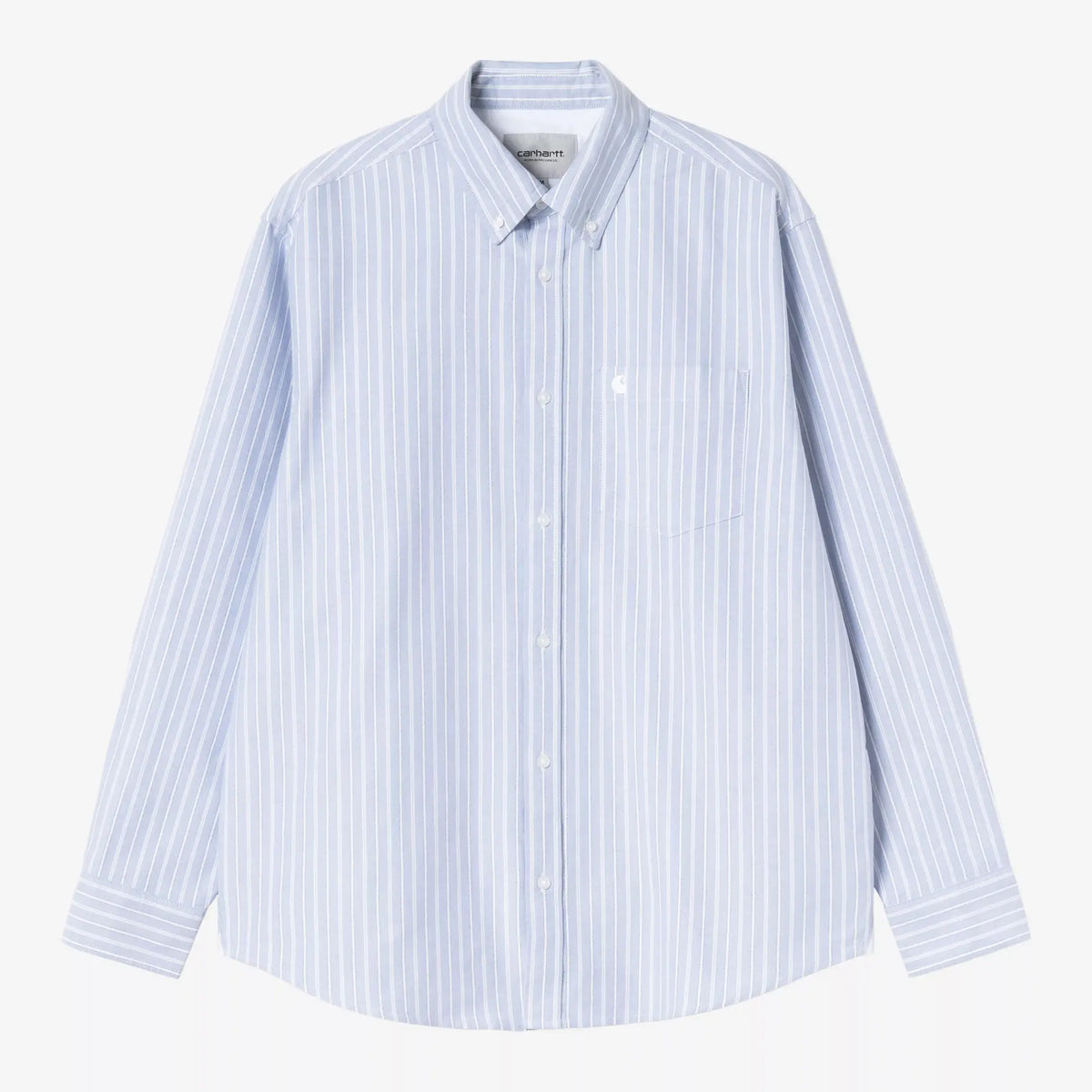 Chemise Kanan Carhartt WIP à plat, rayures blanches fines et larges sur Oxford bleu ciel, col boutonné