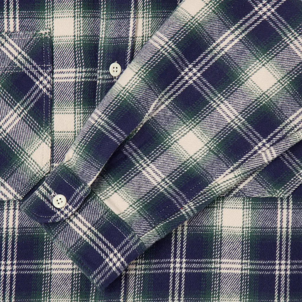 Poignet boutonné de la chemise Works en flanelle à carreaux Bleu Marine, vert et écru
