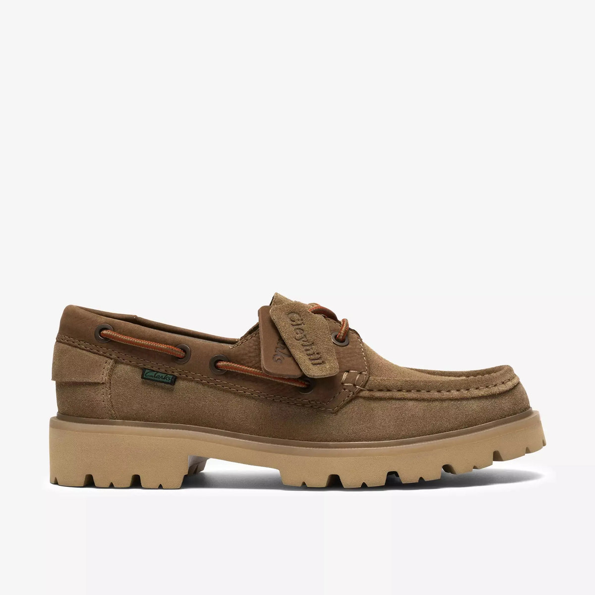Cleyhill Boat Sable Foncé, profil extérieur en suède sur semelle crantée beige