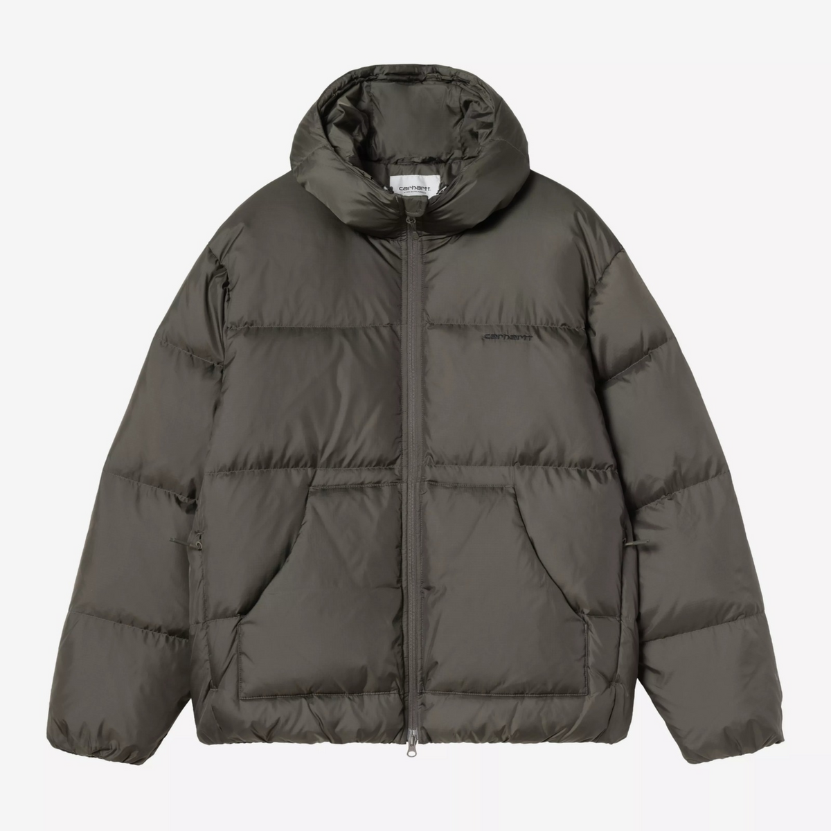 Doudoune Carhartt WIP Ardon Shungite vert olive grisé à capuche, vue de face, poche kangourou et logo Script brodé noir