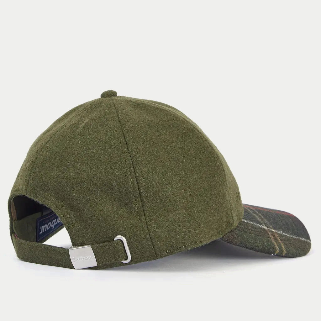 Dos de la casquette Roker olive, sangle de réglage à boucle métal et passant de serrage