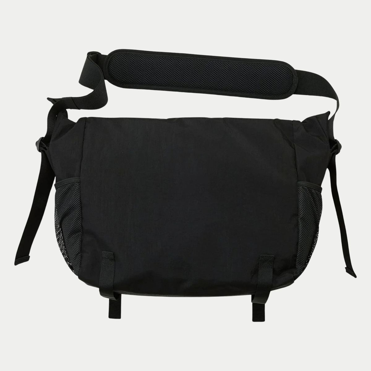 Messenger Bag Noir Gramicci - packshot de dos, dos plat et attaches de sangle