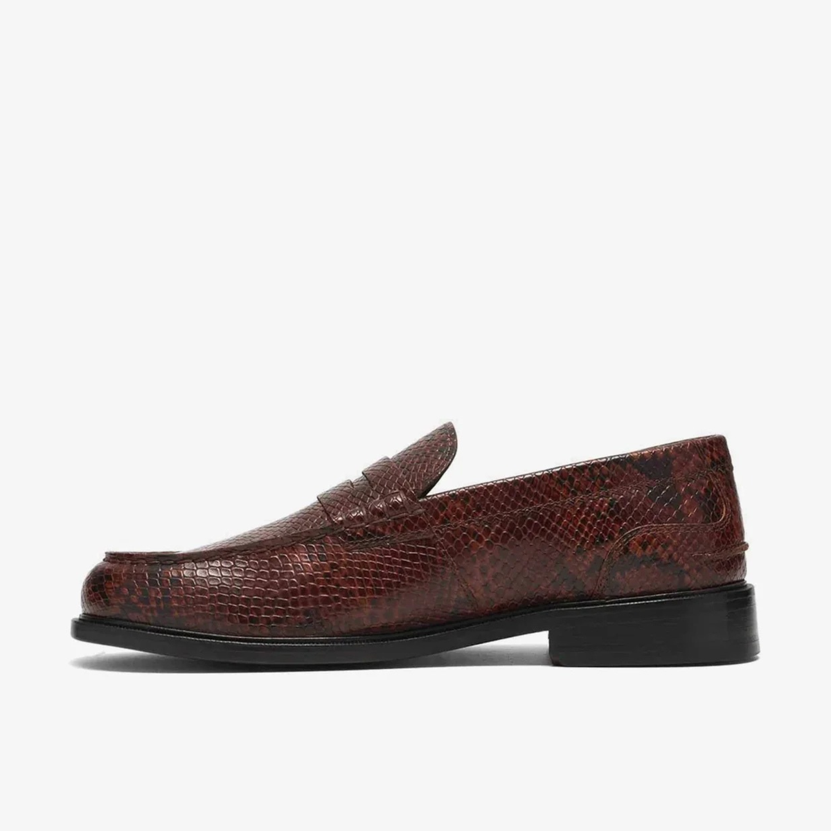 Mocassin Craft James Lo imprimé serpent vu de profil intérieur, motif d'écailles bordeaux et taches sombres