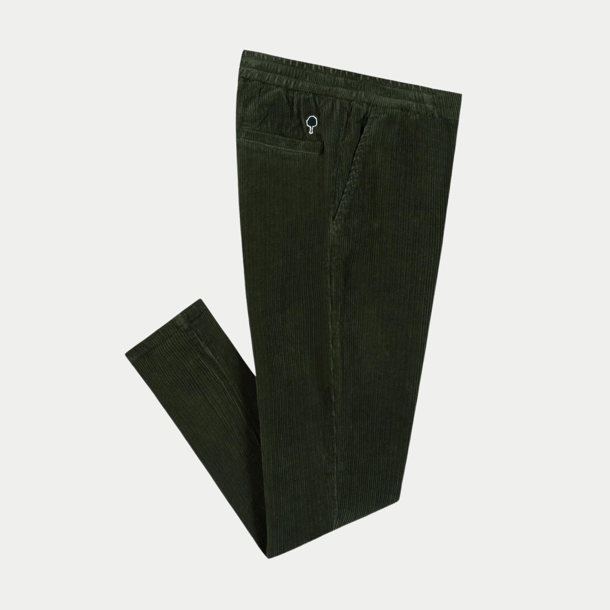 Pantalon Dreuille Faguo en velours côtelé vert foncé, posé à plat de trois quarts, poche arrière passepoilée et logo arbre