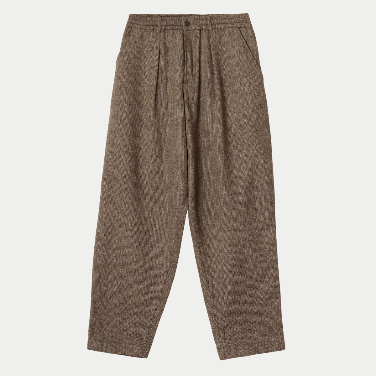 Pleated Track Pant Wool Herringbone marron Universal Works - vue de face à plat, pli devant et taille élastiquée